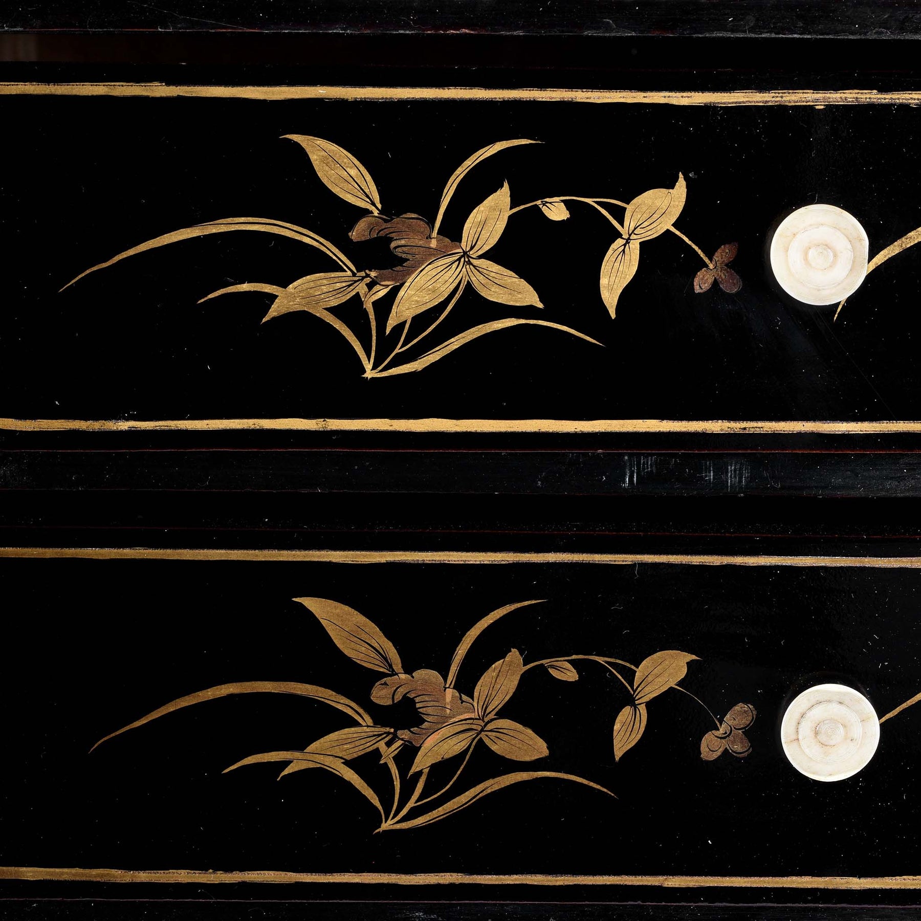 Gilt Black Lacquer Chinese Export Jewellery Cabinet - Early 19th Century