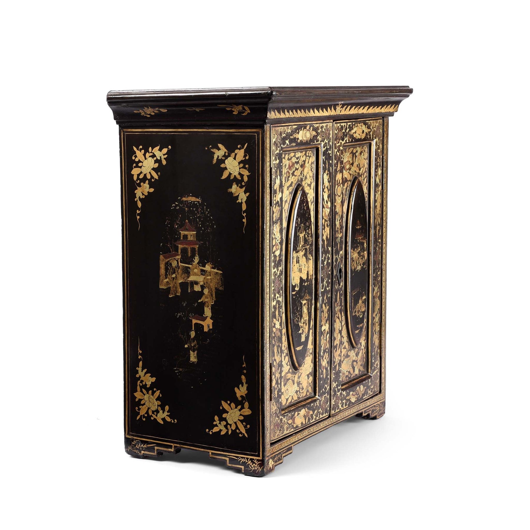 Gilt Black Lacquer Chinese Export Jewellery Cabinet - Early 19th Century