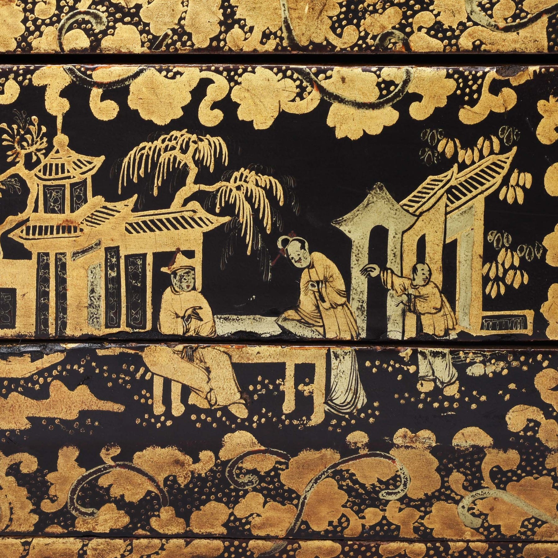 Chinese Export Lacquer Sewing Box - Qing Dynasty Early 19thC