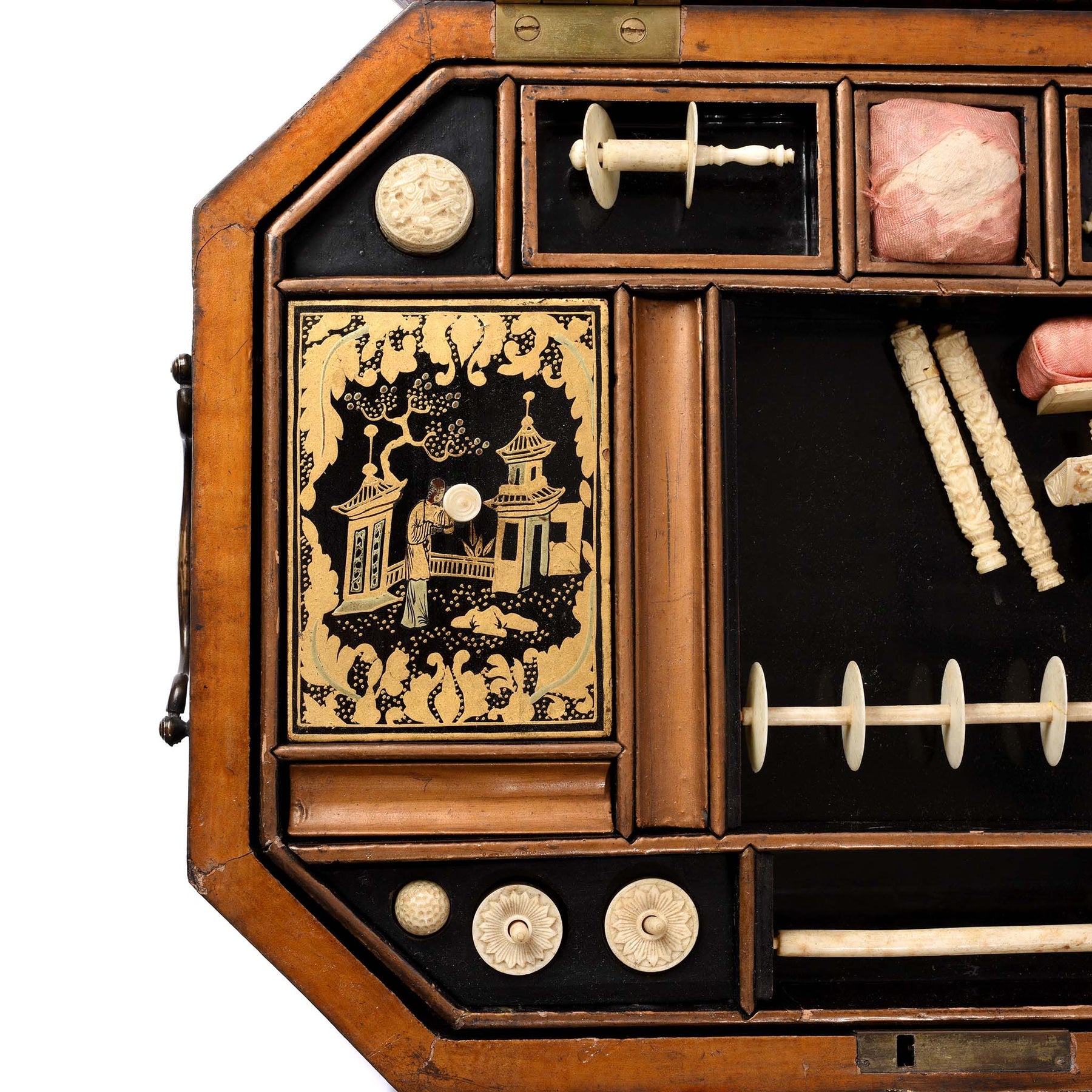 Chinese Export Lacquer Sewing Box - Qing Dynasty Early 19thC