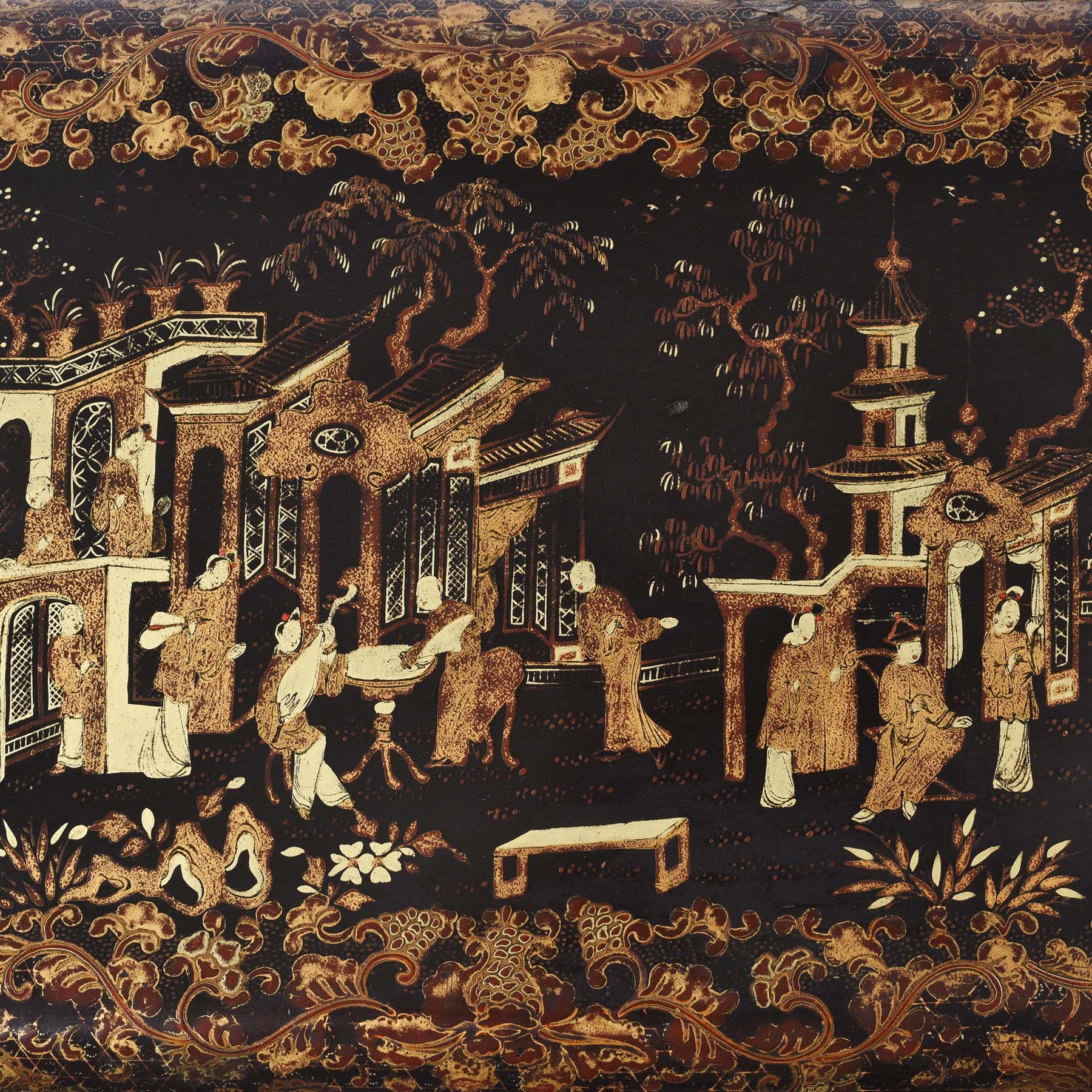 Chinese Export Lacquer Sewing Box - Qing Dynasty Early 19thC