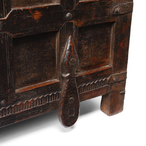 Nepalese Chest From Tribal Temang - 19thC