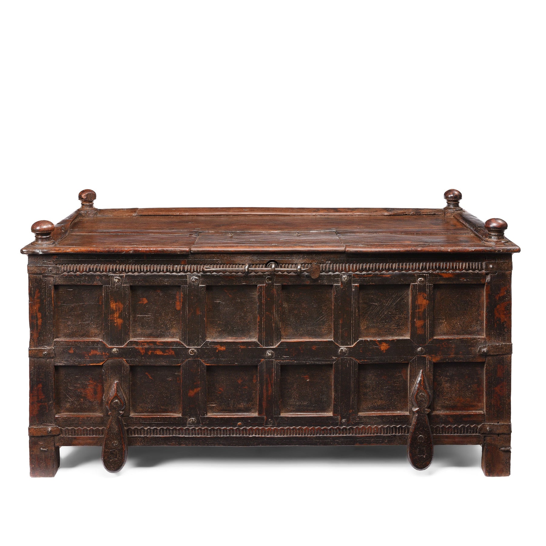Nepalese Chest From Tribal Temang - 19thC