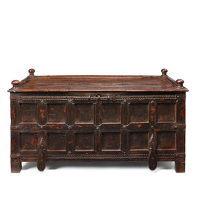 Nepalese Chest From Tribal Temang - 19thC