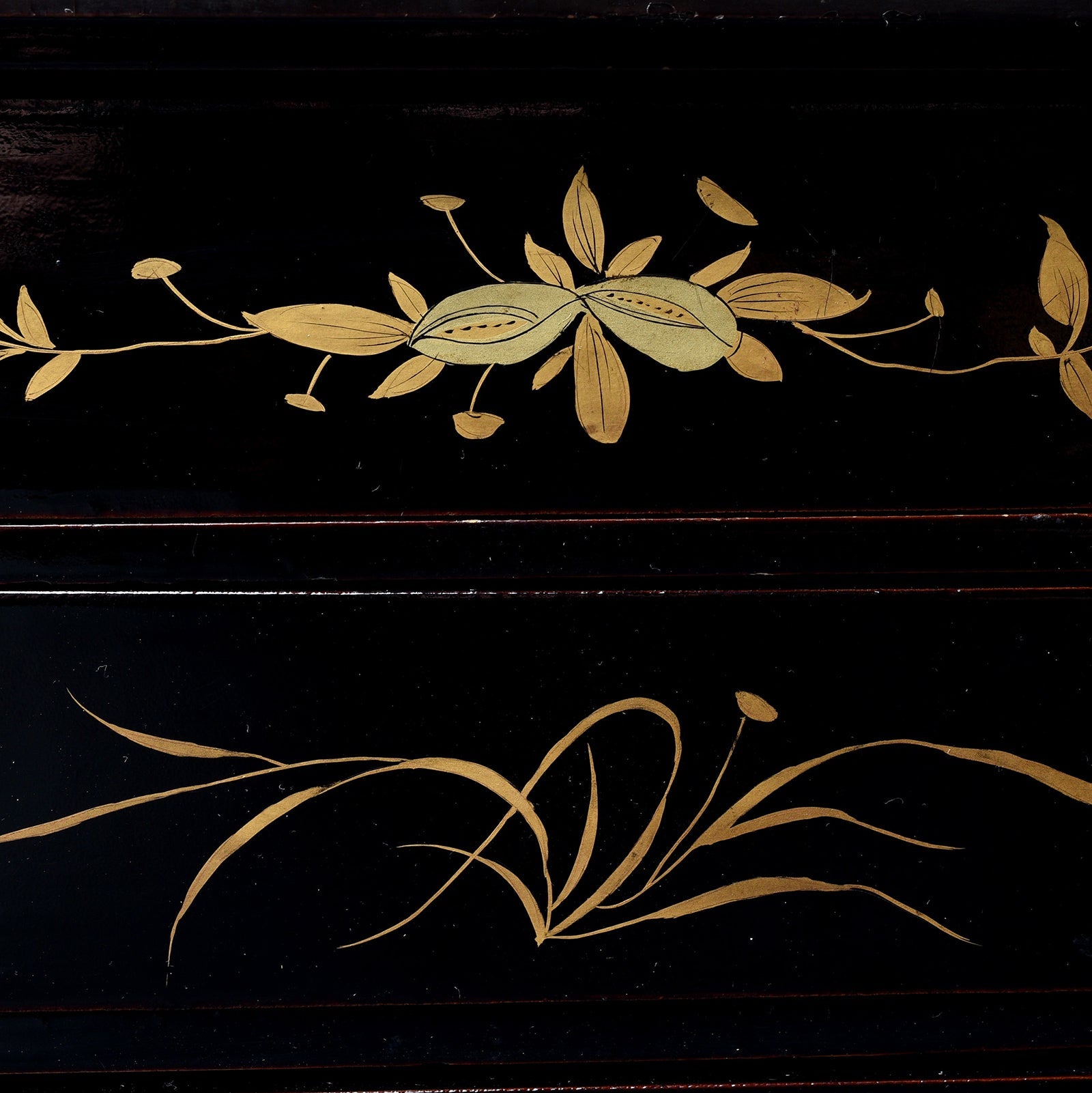 Gilt Black Lacquer Canton Export Jewellery Cabinet - 19th Century