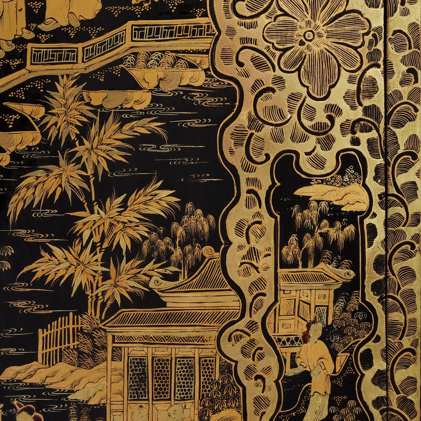 Gilt Black Lacquer Chinese Export Jewellery Cabinet - Early 19thC
