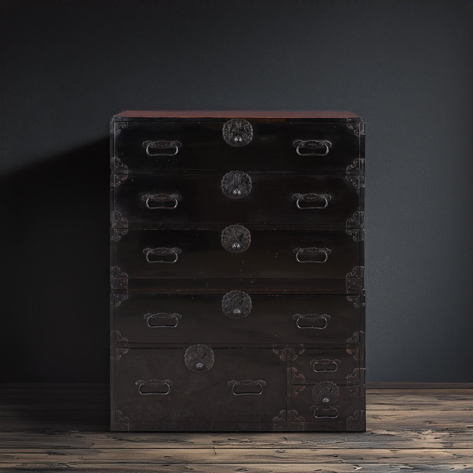 Black Lacquer Isho Kasane Dansu From Shonai - Meiji Period
