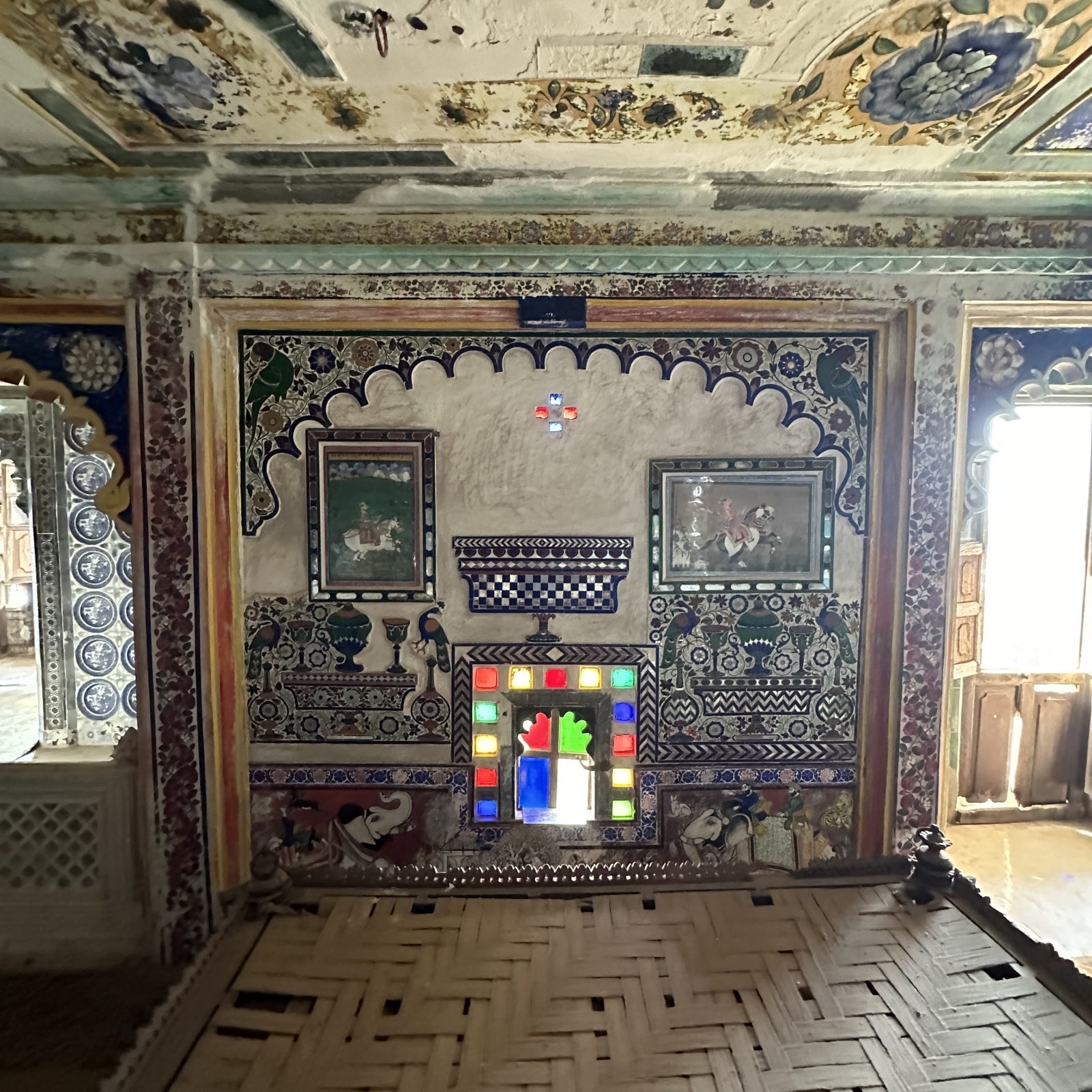 Stained Glass Window Panel From Dungarpur - 19th Century