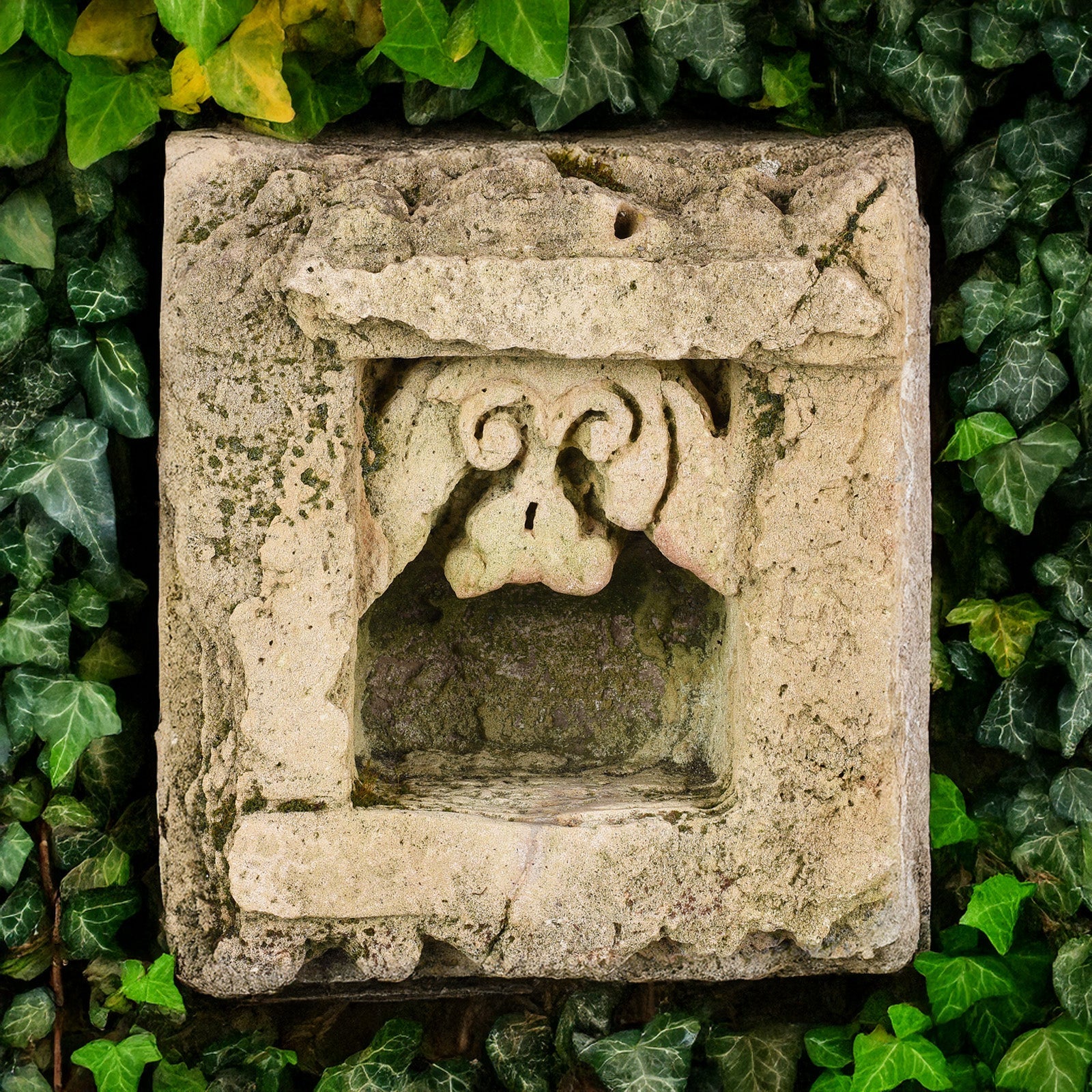 Stone Lamp Niche From Gujarat - 19th Century