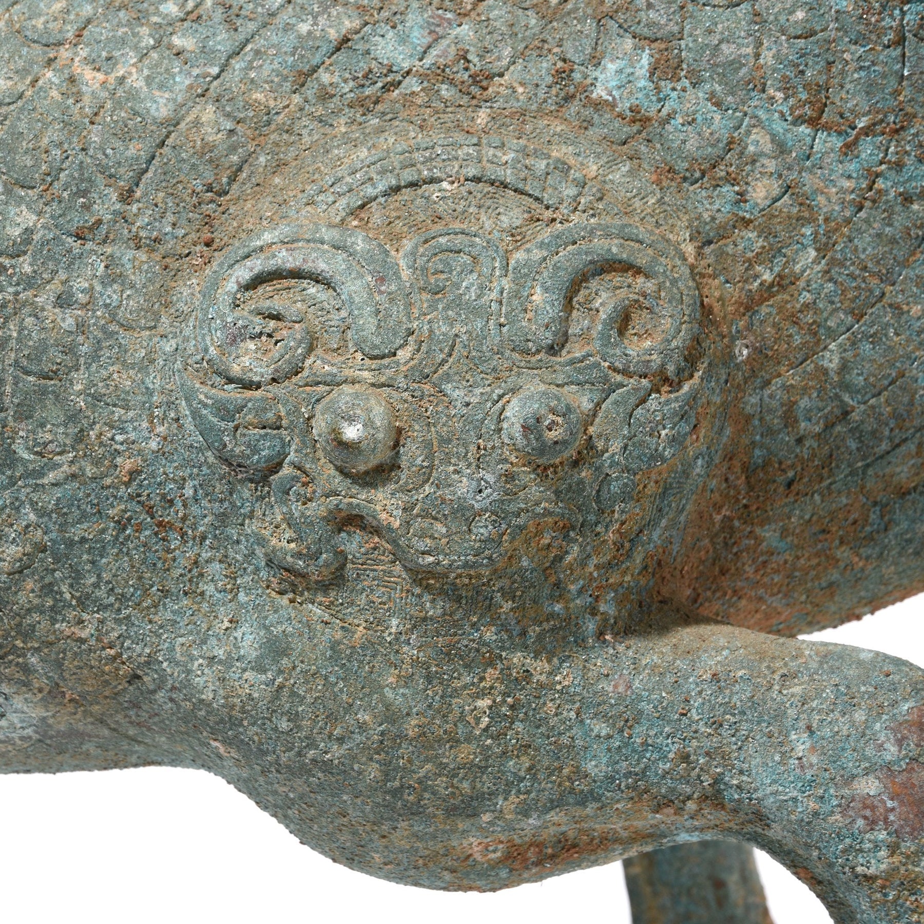 Elegant Bronze Ram Statue - Han Dynasty Style
