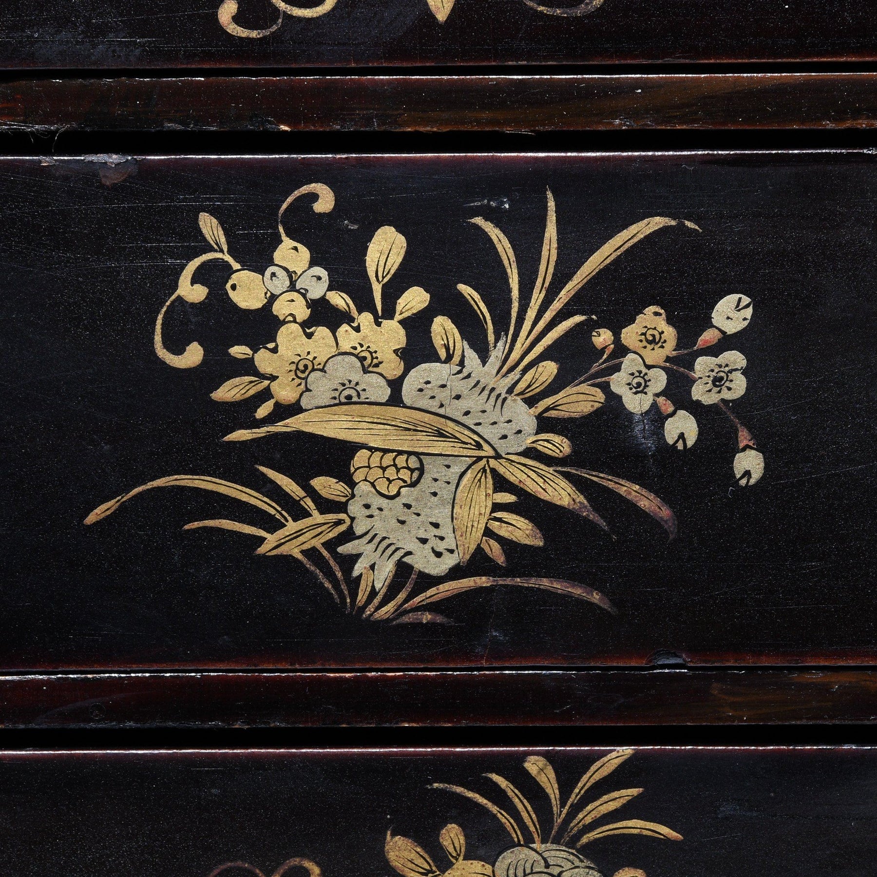 Gilt Black Lacquer Jewellery Cabinet - Early 19thC