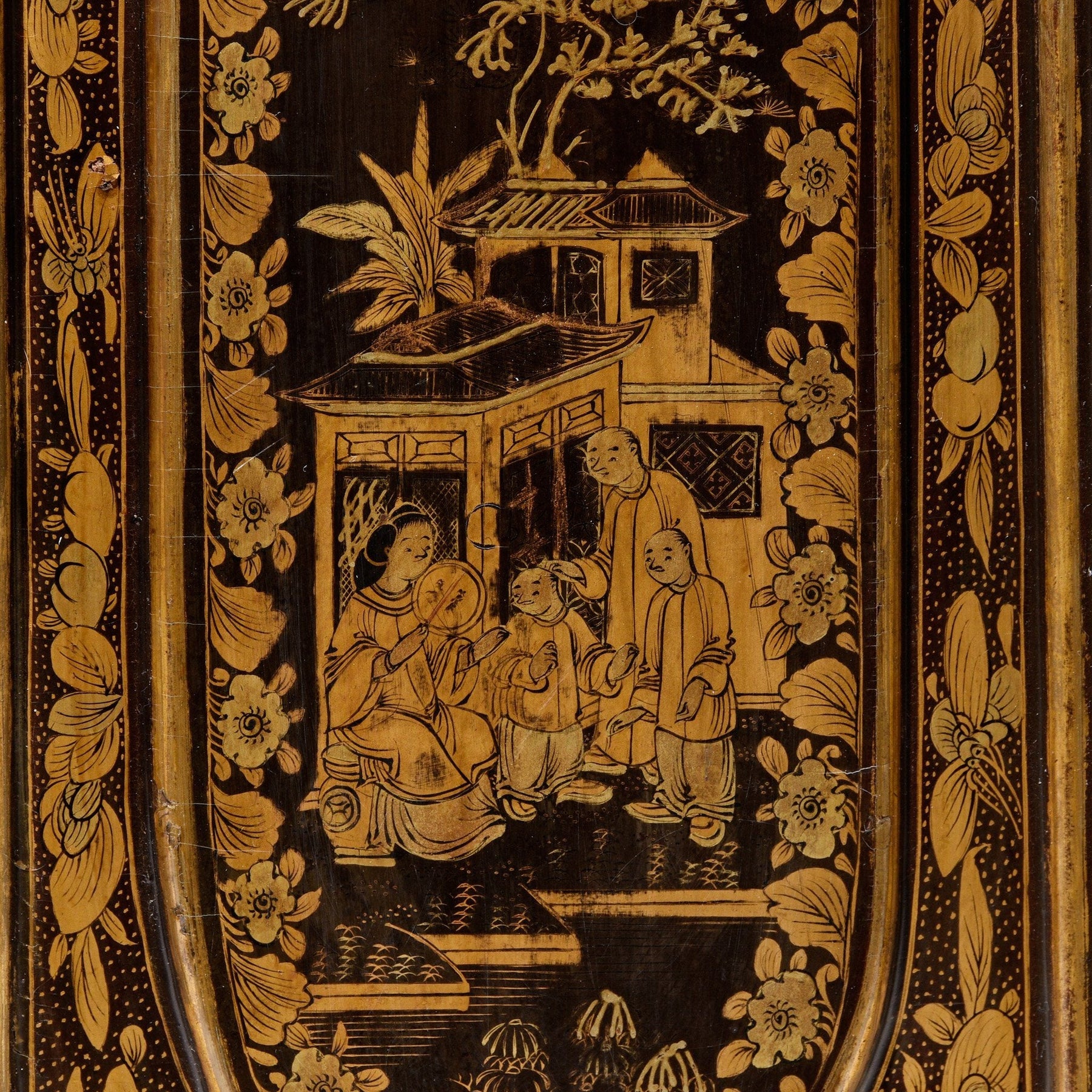 Gilt Black Lacquer Jewellery Cabinet - Early 19thC