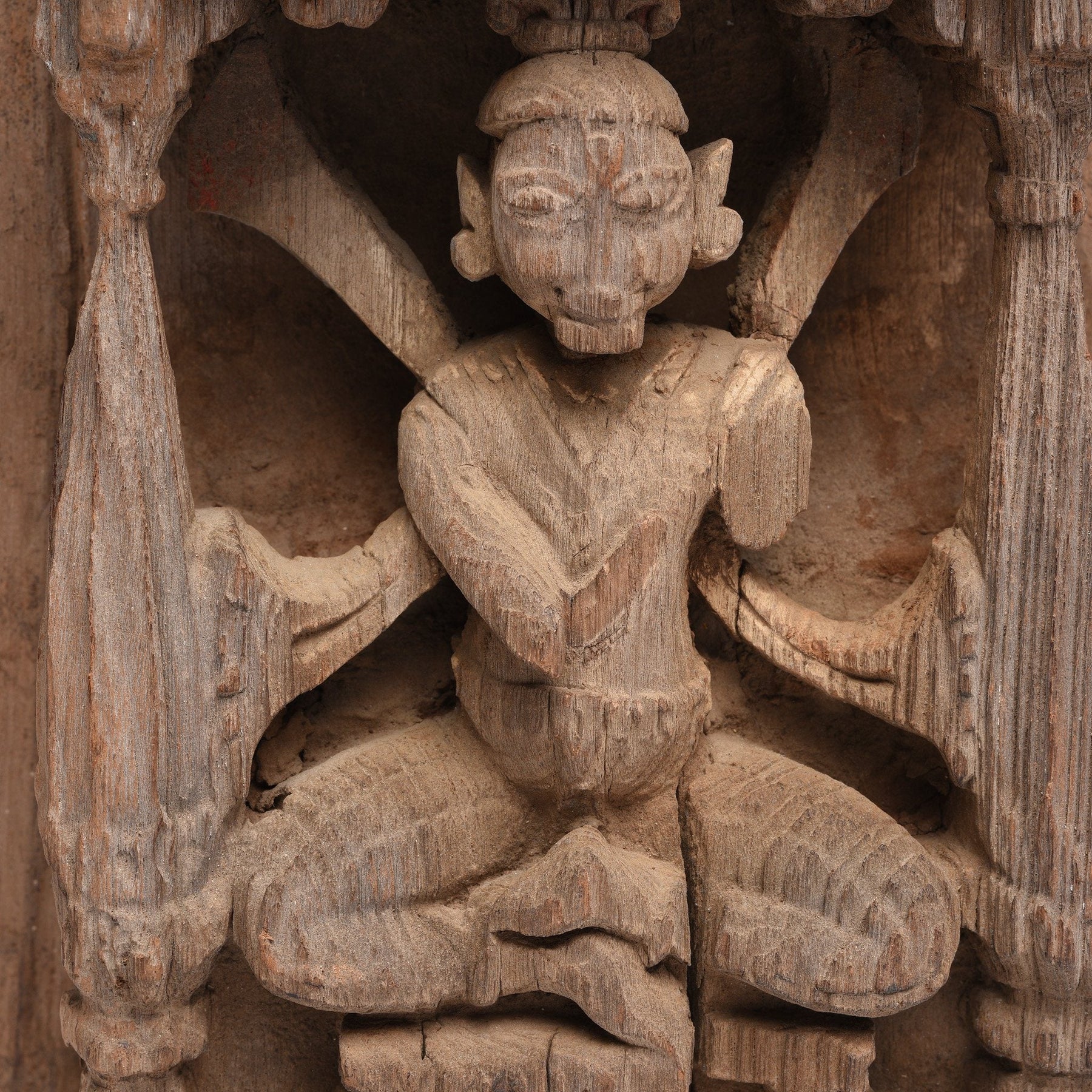 Carved Teak Panel Of Durga From Gujarat - 19thC