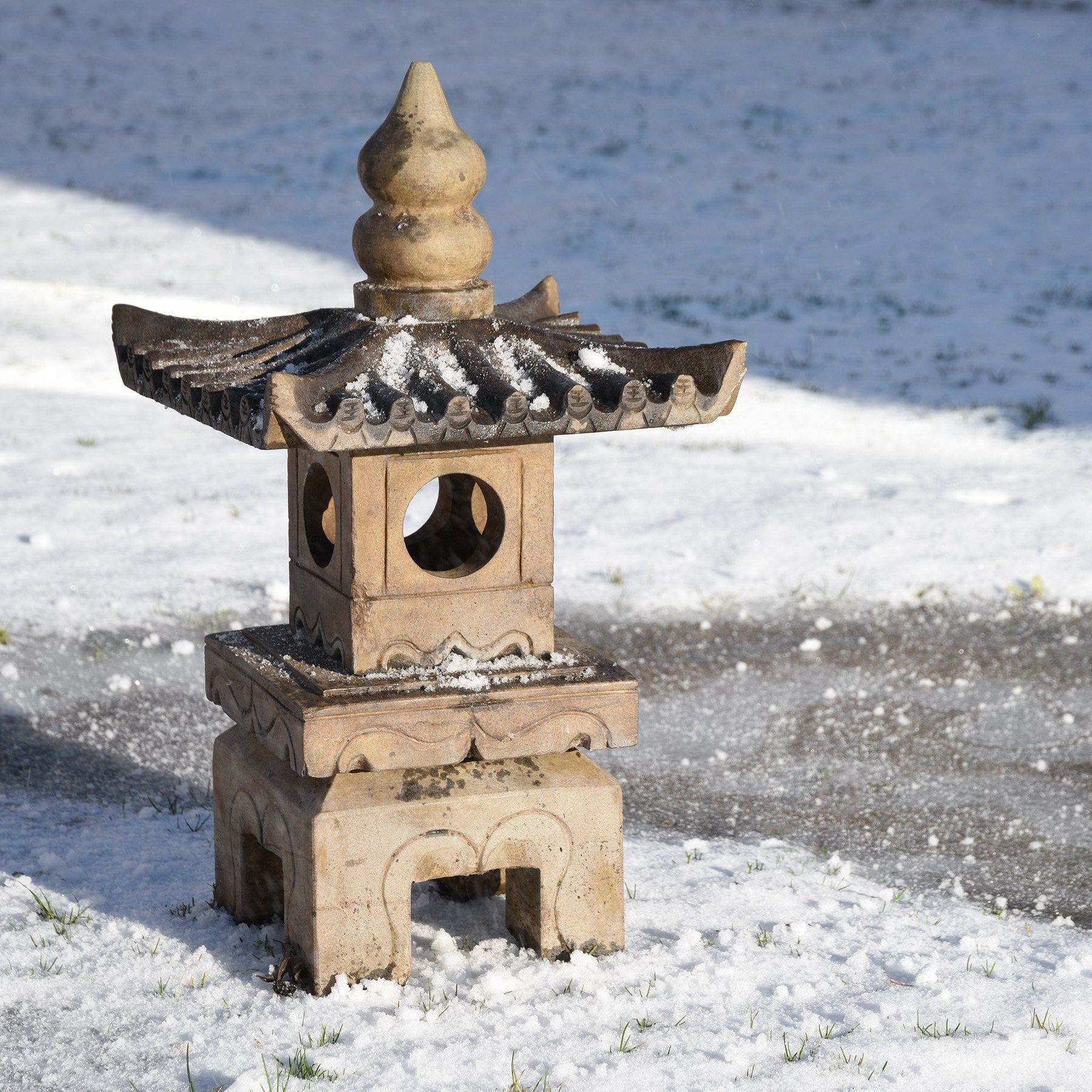 Japanese Stone Snow Lantern - Short Ishi Doro