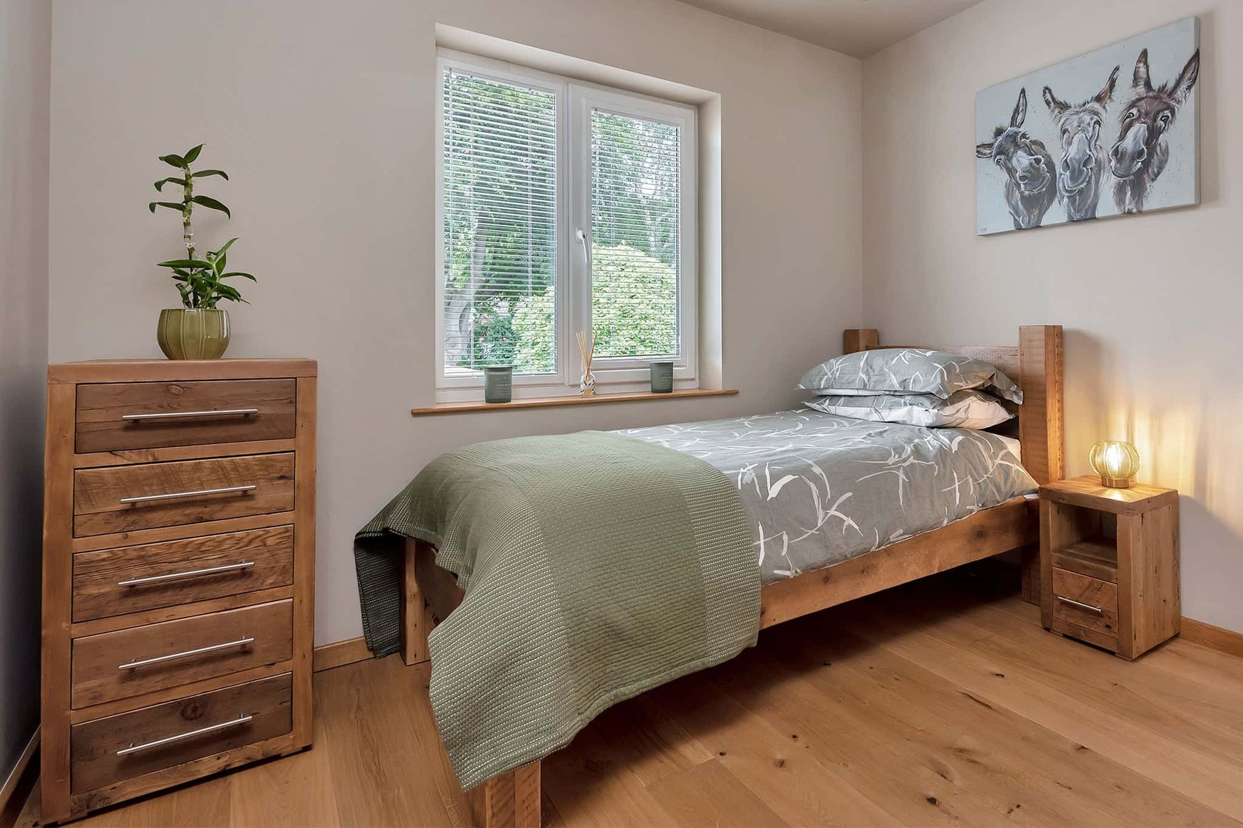 Hudson Bed With Low End