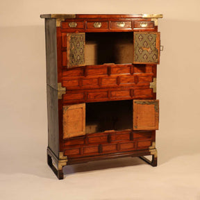 Korean Cabinet - late 19thC - Zelkova Wood Front