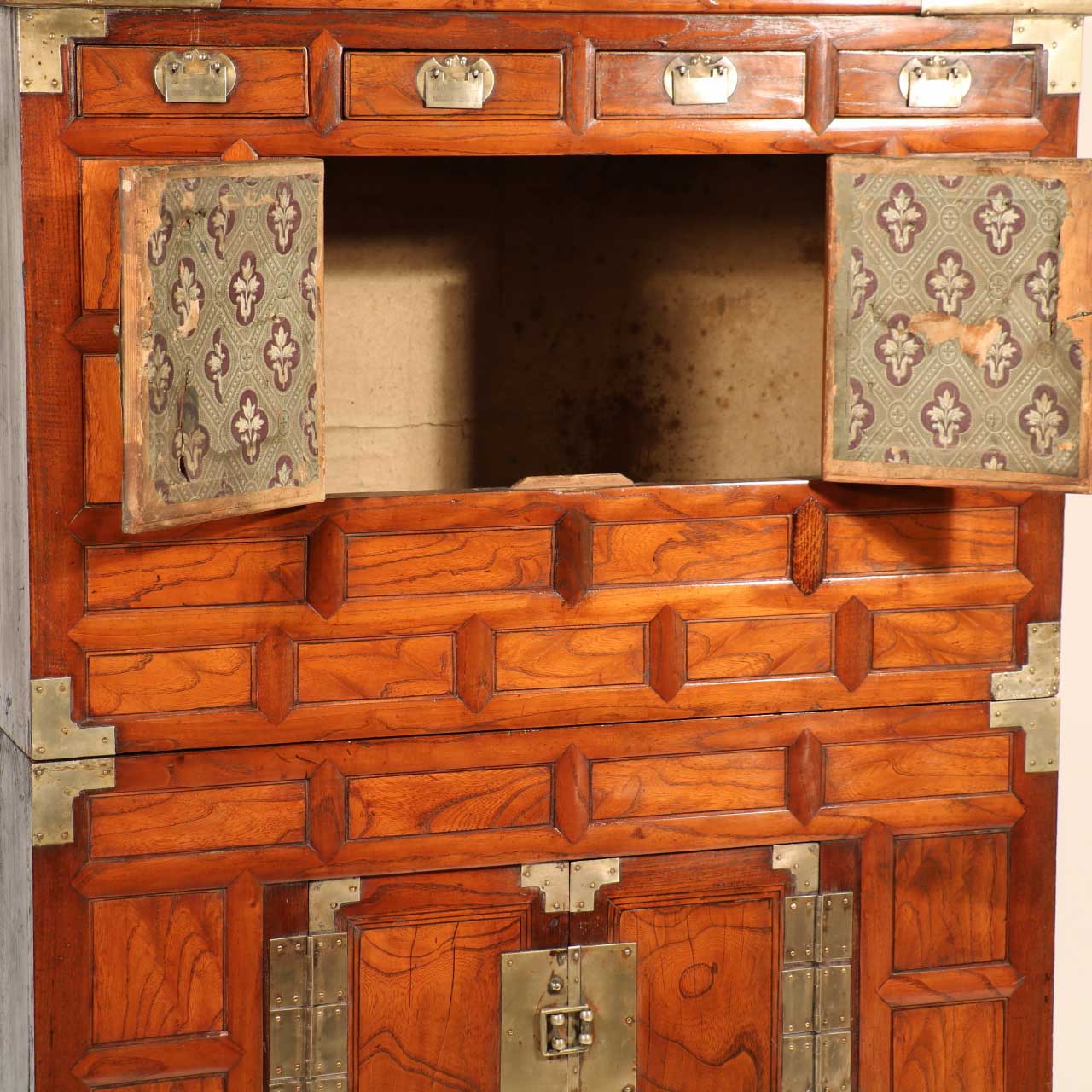 Korean Cabinet - late 19thC - Zelkova Wood Front
